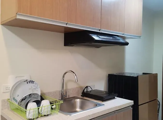 Apartment Horizon 101 A10 Shortwalk Robinson's Mall + Free Wifi+ Netflix *